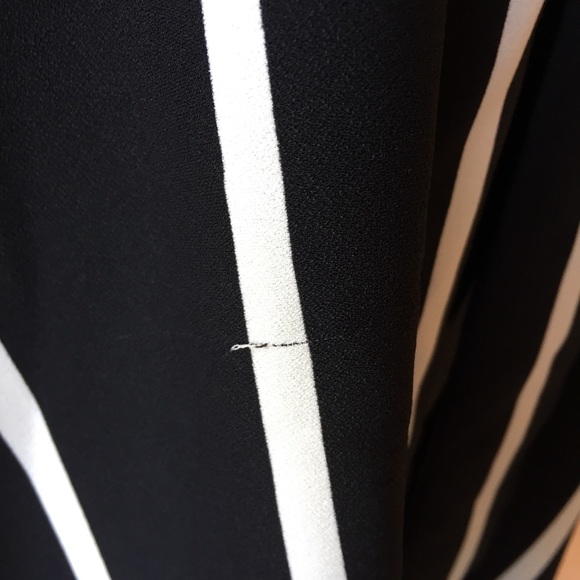 🆕Navy & White Asymmetrical Hem Midi Dress - Picture 7 of 9